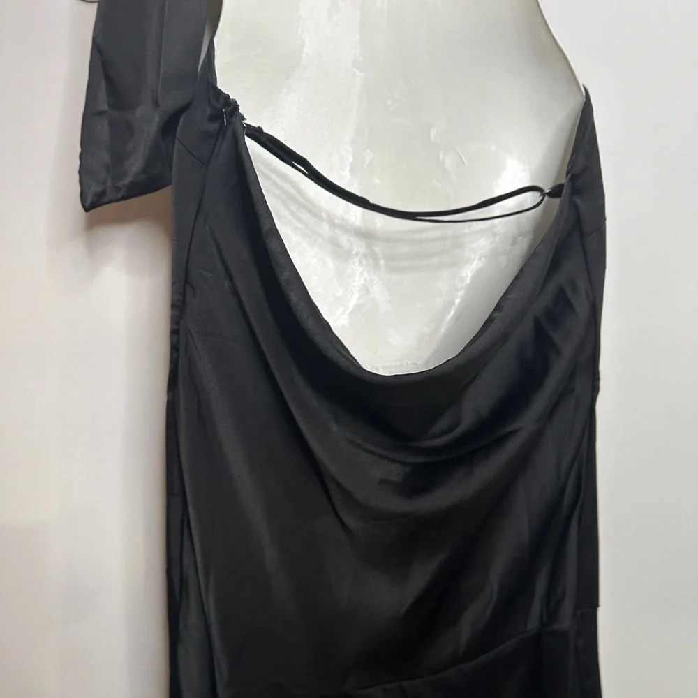 ECYANER Women's Elegant Sleeveless Dress Backless Satin Backless Midi C… - Picture 8 of 12